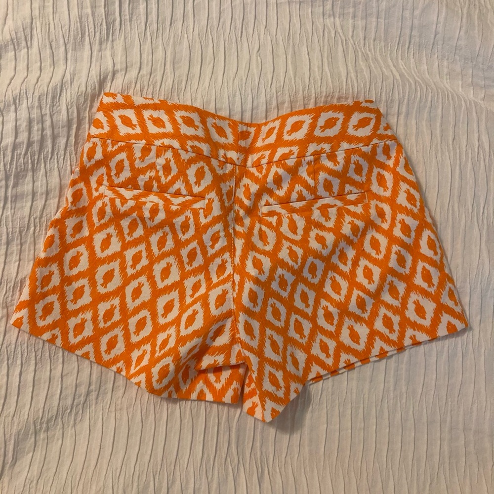 Lilly Pulitzer 3.5” Mid Rise Chino Shorts
